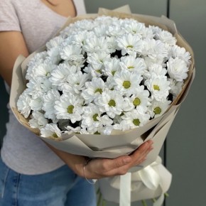 Букет из хризантемы Март