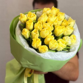 Букет із 25 жовтих тюльпанів Сонелія