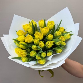 Букет із 35 жовтих тюльпанів Сонелія